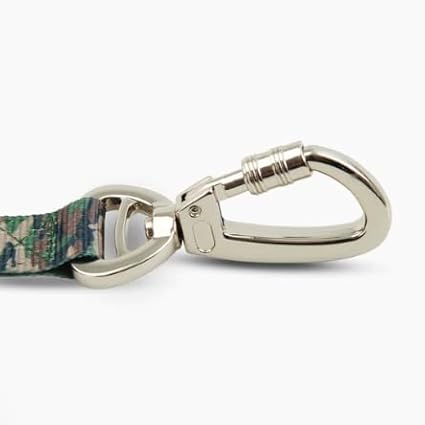 DF Co. Close Control Short Trainer Dog Leash | Strain Free & Shock Resistant, Durable Material, 65cm in Length, Heavy Duty Clips & D-Ring (Green Camo, Regular)