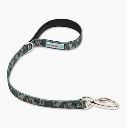 DF Co. Close Control Short Trainer Dog Leash | Strain Free & Shock Resistant, Durable Material, 65cm in Length, Heavy Duty Clips & D-Ring (Green Camo, Regular)