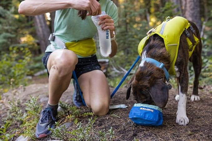 Ruffwear, Trail Runner Collapsible Dog Bowl, Ultralight Packable Water Bowl, Waterproof Coated Fabric, Packs Into Its Own Pocket, Pocket‑Friendly for On-The-Go Hydration, 4.2 Cups (1 L), Blue Pool