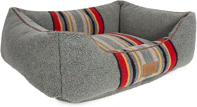 Pendleton Vintage Camp Berber Kuddler Dog Bed - Green Heather, Medium (30" w x 24" d x 9”h)