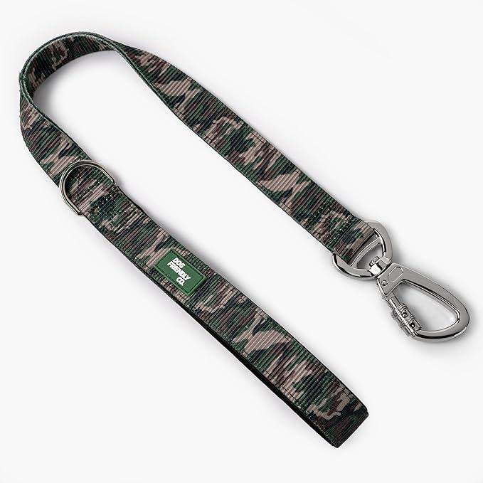 DF Co. Close Control Short Trainer Dog Leash | Strain Free & Shock Resistant, Durable Material, 65cm in Length, Heavy Duty Clips & D-Ring (Green Camo, Regular)