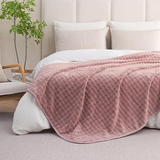 Waterproof Blanket for Bed Couch Sofa Car, Soft Leakproof Dog Blanket with 3D Bubble Pattern, Reversible Water Proof Pet Blankets for Dogs Cats Puppies (50"x60", Dusty Pink)