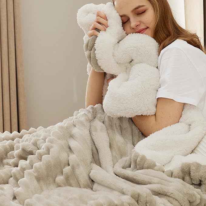 Bedsure Sherpa Blanket Twin Size for Couch - Super Soft, Cozy Fleece Thick Warm Blanket for Winter, GentleSoft Plush & Fluffy Throw Gift for Women, Home Room Decor, Beige, 60x80 Inches