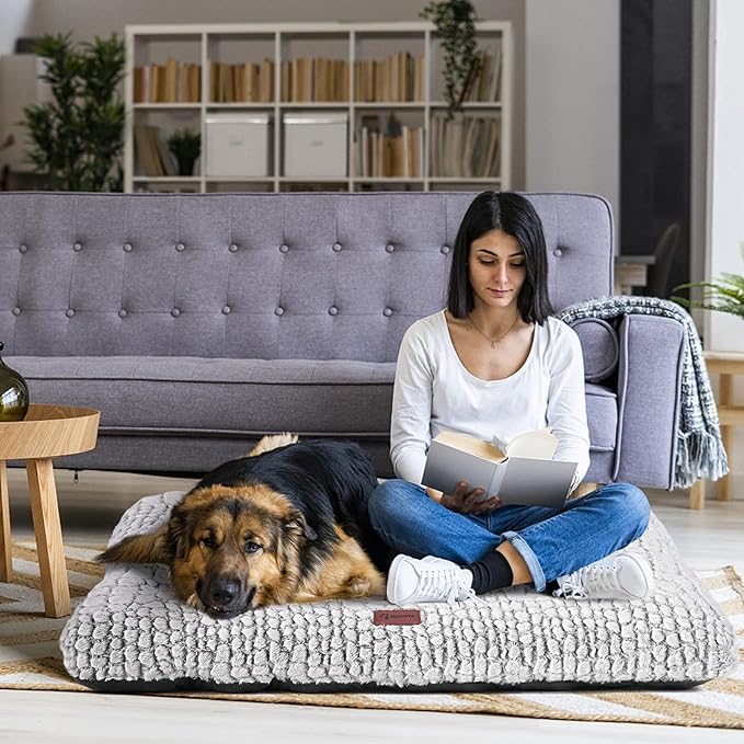 ULIGOTA Plush Dog Bed Soft Crate Pad for Cat Fully Machine Washable Anti-Slip Mat for Kennel (X-Large)