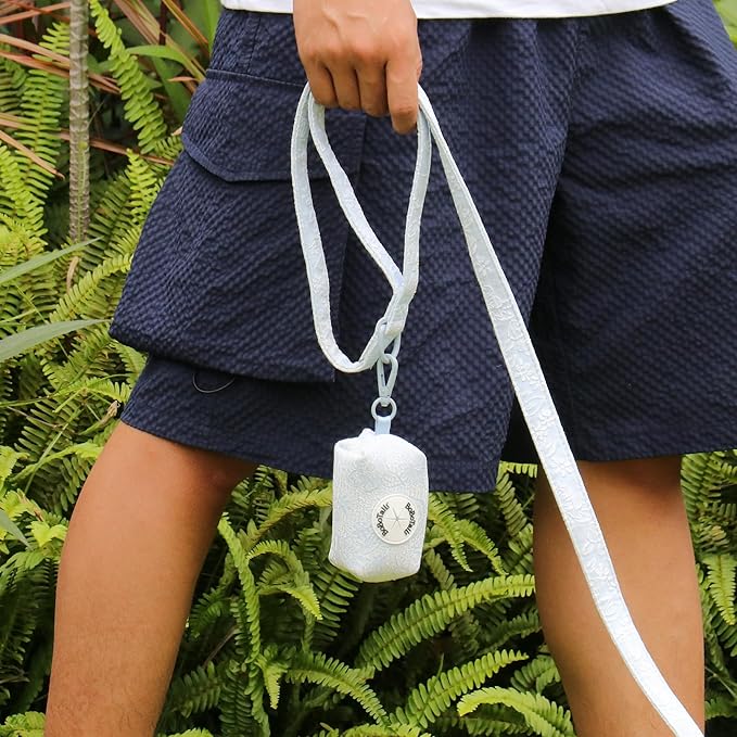 Dog Poop Bag Holder with Clip, Stylish Doggy Waste Bag Dispenser for Dog Leash, Durable Portable Poop Bag Carrier No Include Poop Bag Inside