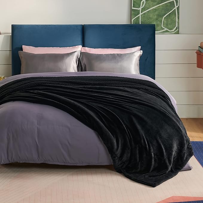 Bedsure GentleSoft Sherpa Fleece Blankets King Size for Bed, Non-Heated, Thick and Warm Throw for Women and Men, Soft Fuzzy Plush King Blanket for Winter, Black, 108x90 Inches