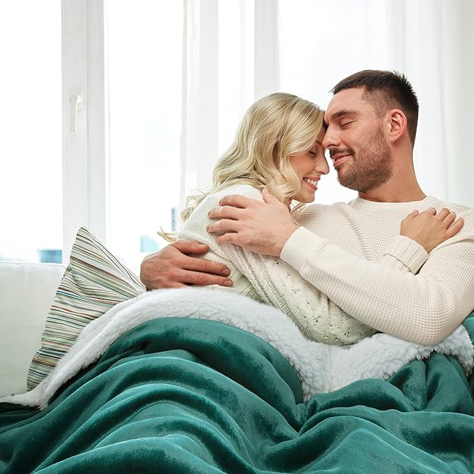 Bedsure GentleSoft Sherpa Fleece Blankets King Size for Bed, Non-Heated, Thick and Warm Throw for Women and Men, Soft Fuzzy Plush King Blanket for Winter, Forest Green, 108x90 Inches