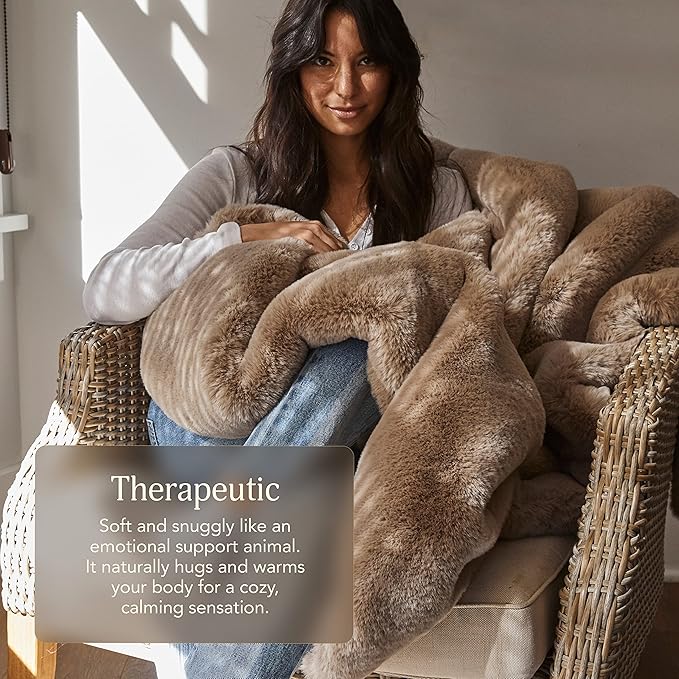 UnHide Marshmallow - Faux Fur Blanket - Heavy Weight, Extra Soft Blanket - Made from Recycled Materials - Machine Washable - Medium (60" x 80") - Emerald Kitten