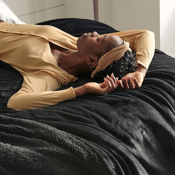 Bedsure GentleSoft Sherpa Fleece Throw Blanket for Couch, Non-Heated, Thick and Warm Throw for Women and Men, Soft Fuzzy Plush Blanket for Winter, Black, 50x60 Inches