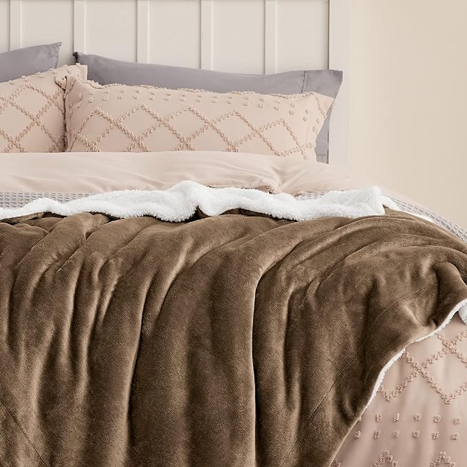 Bedsure GentleSoft Sherpa Fleece Throw Blanket for Couch, Non-Heated, Thick and Warm Throw for Women and Men, Soft Fuzzy Plush Kids Blanket for Winter, Camel, 50x60 Inches